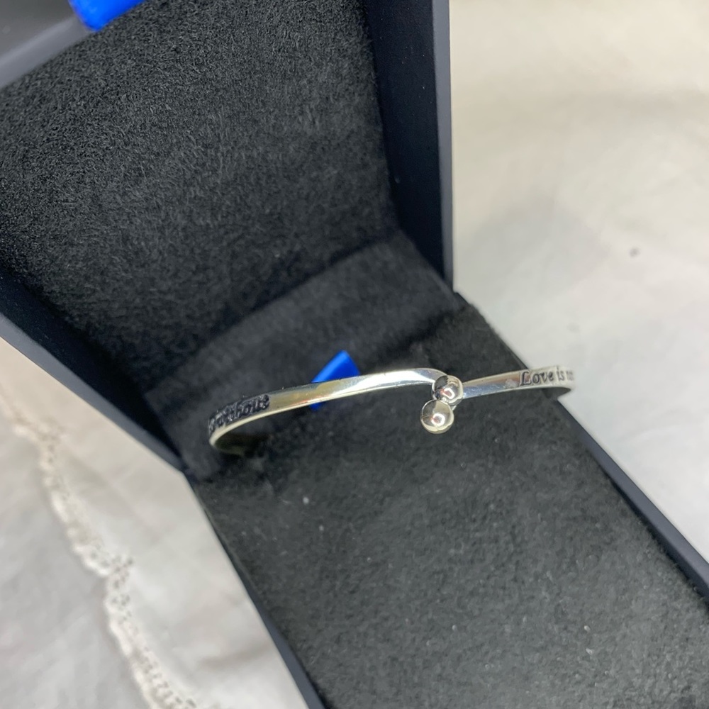 can’t live without bracelet